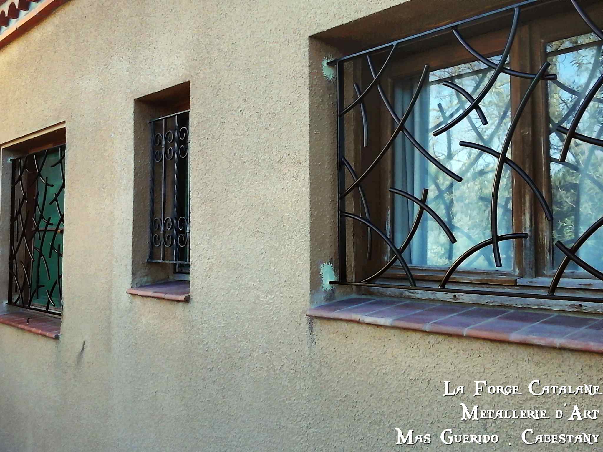 grille protection destructure moderne cintre forge catalane3.jpg